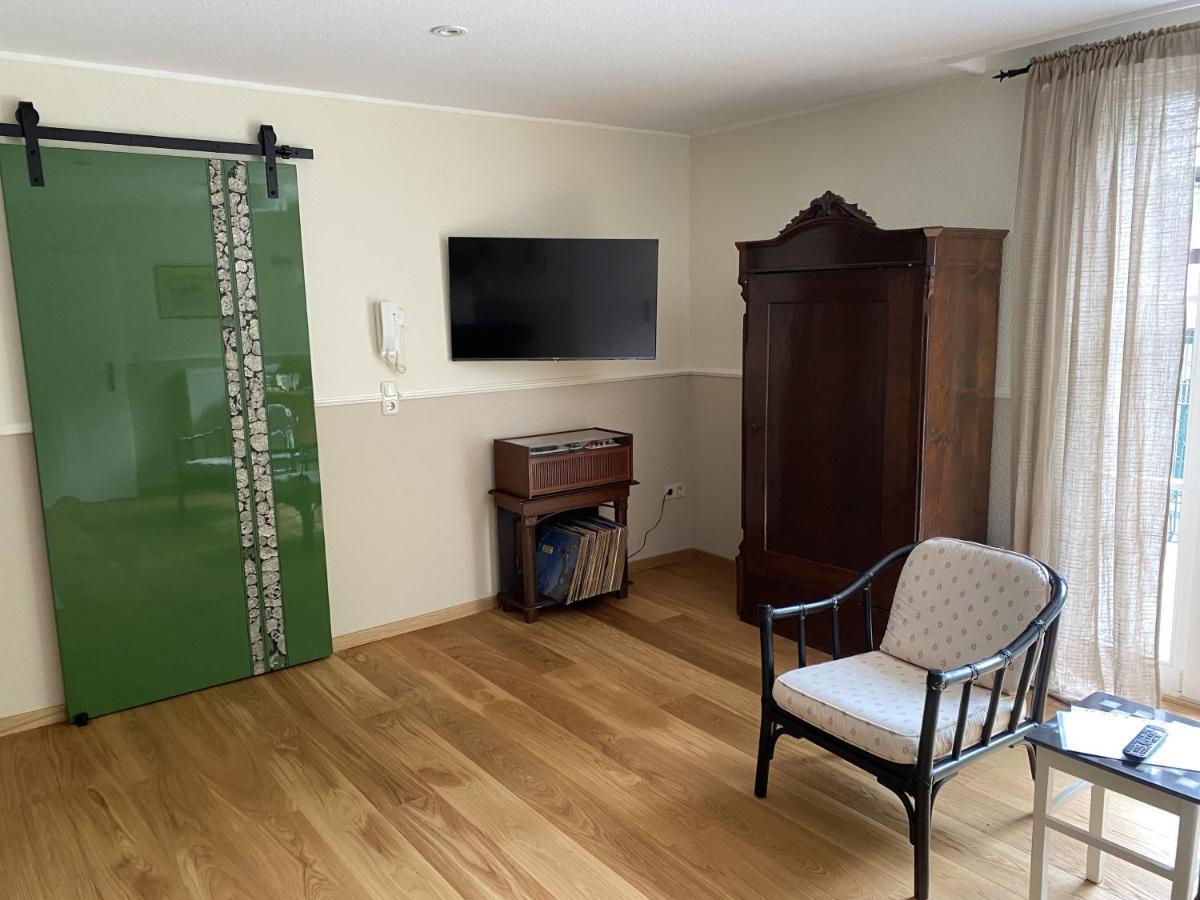 Eine Gemuetliche Ferienwohnung Mit Garten Bad Karlshafen Exterior photo
